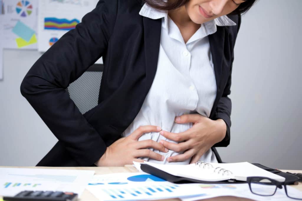 ما هي أعراض القولون الهضمي عند النساء